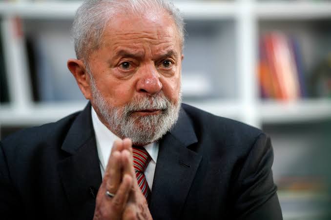 Urgente: Lula passa por cirurgia após médicos constatarem hemorragia cerebral